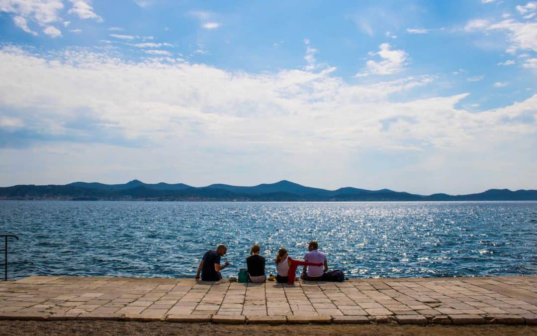 How NOT to Get Screwed Over While Choosing the Best TEFL Course Online